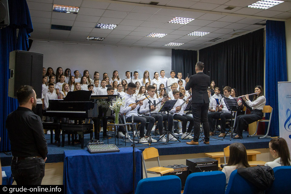 FOTO/VIDEO: Učenici i profesori Glazbene škole Grude oduševili publiku na završnom koncertu