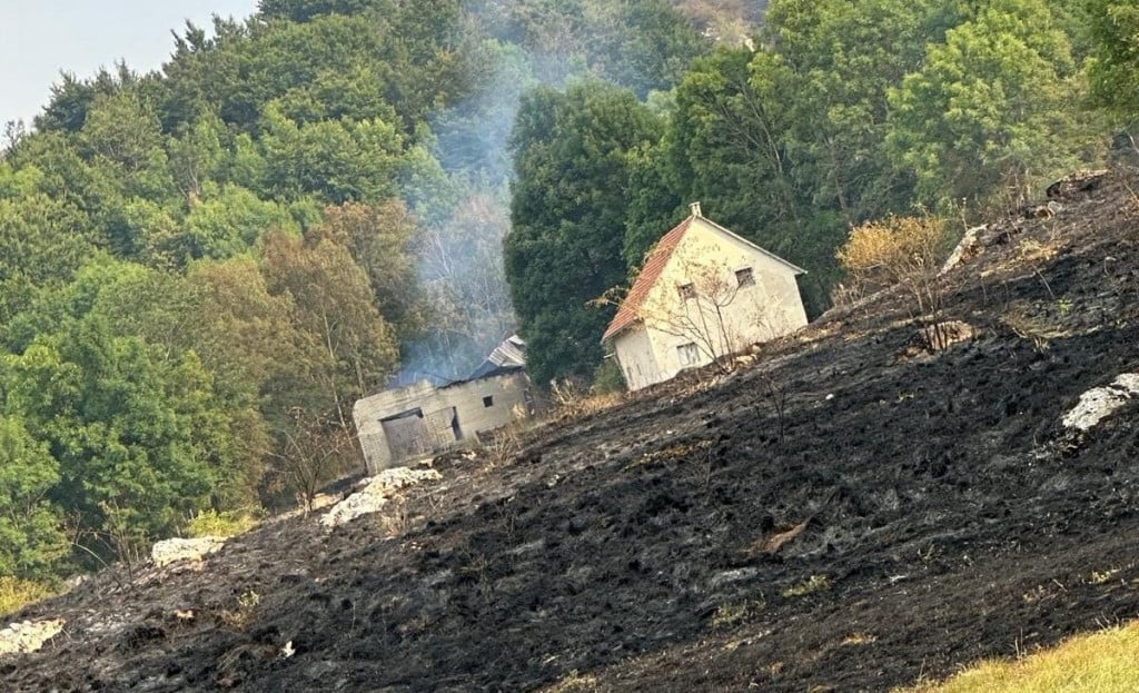 Vatrogasci se treći dan bore s požarom kod Rakitna, ugrožena dva sela